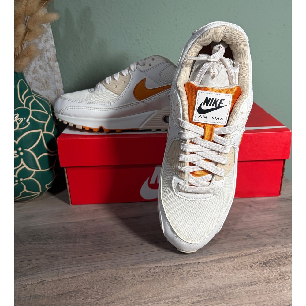 Nike Sneakers Womens 9 White Air Max 90 SE Light Curry Low Top NIB